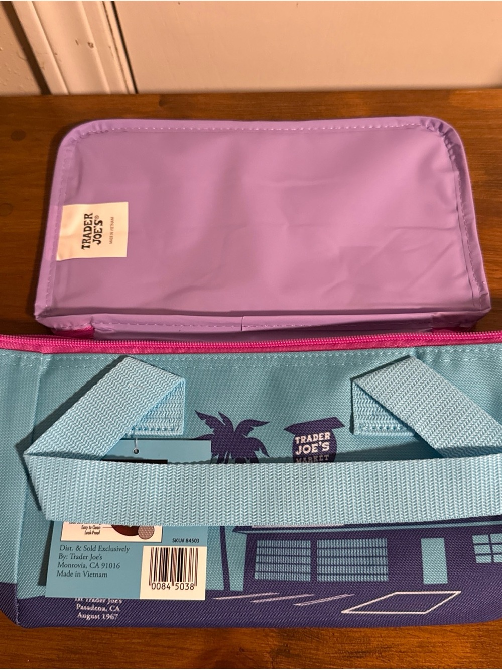Trader Joe’s 2026! New Mini Insulated Bags Summer Fun Colors Blue💙